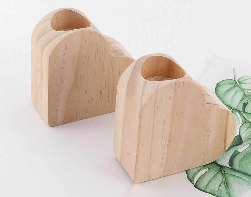 Set of 5 Pinewood Heart-Shaped Candle Holders, Rustic European Style Decor for Christmas, Valentine's Day, and Home