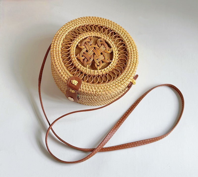 Handwoven Rattan Round Crossbody Bag with Magnetic Closure, Boho Straw Purse for Women, 8" Diameter