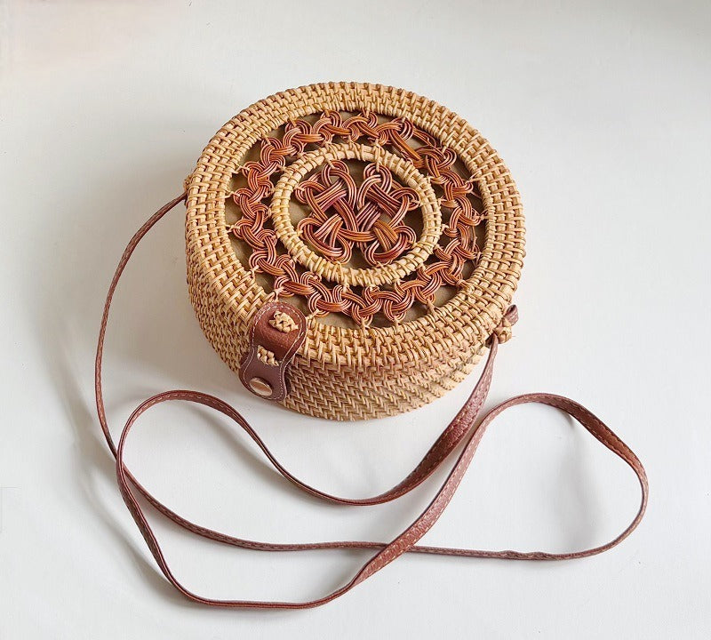 Handwoven Rattan Round Crossbody Bag with Magnetic Closure, Boho Straw Purse for Women, 8" Diameter