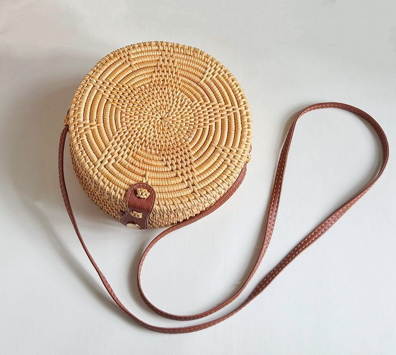 Handwoven Rattan Round Crossbody Bag with Magnetic Closure, Boho Straw Purse for Women, 8" Diameter