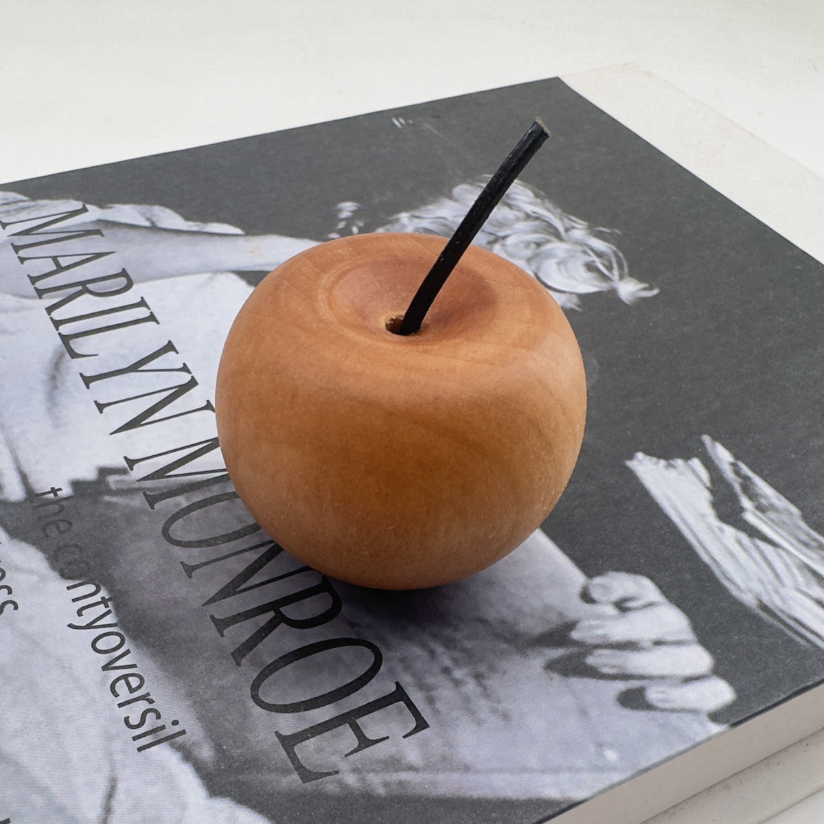 Apple-Shaped Wooden Car Air Freshener, Home Decor Diffuser, Sapele Wood